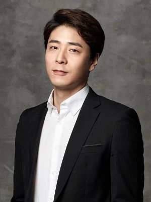 Woo Jin  Hong