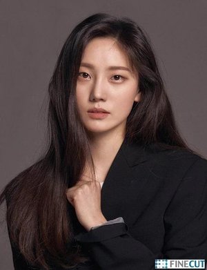 Jae Yi  Han