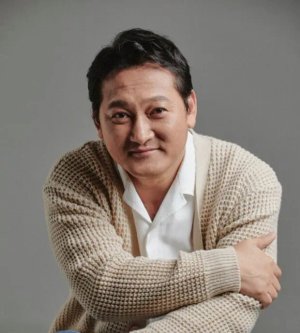 Man Shik  Jung
