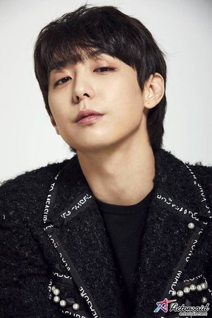 Woo  Hyun