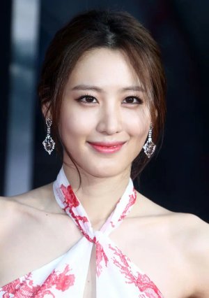 Claudia  Kim
