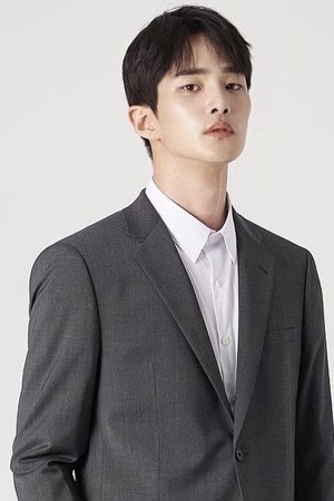Yoo  Hyun Woo