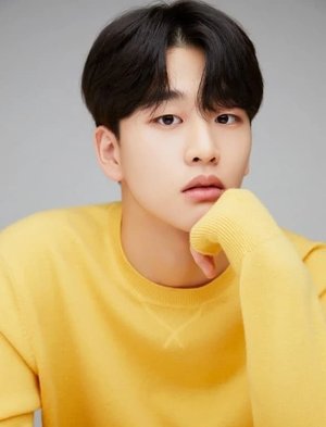 Yoon Woo  Kim