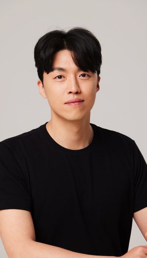 Yong Woo  Park