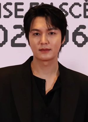 Min Ho  Lee