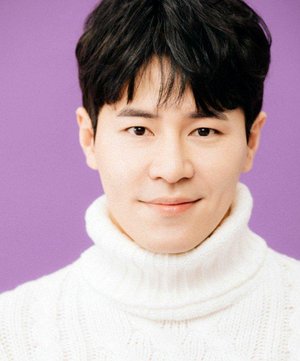 Kyu Hyung Lee