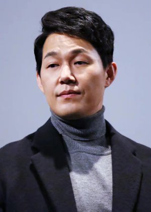 Sung Woong Park
