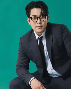 Hae Jun Kim