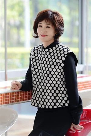 Ji Won Baek