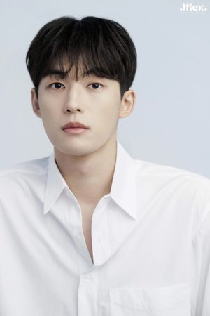 Jeong Woo Park