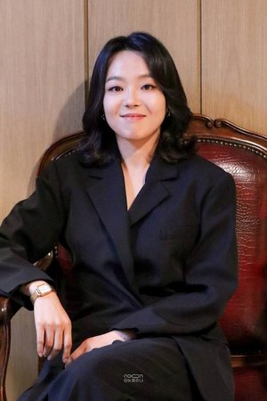 Sang Hee Lee