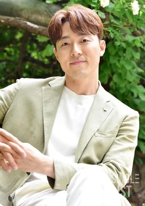 Moo Saeng Lee