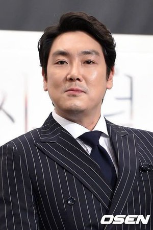 Jin Woong Jo